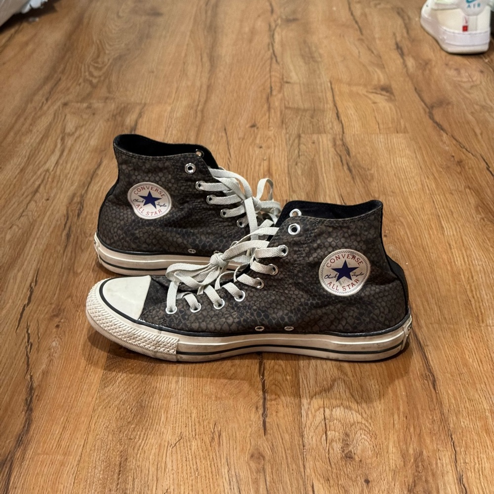 Chuck Taylor All Star Snakeskin Print, Like new